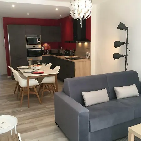 Face Aux Remparts De Apartment *