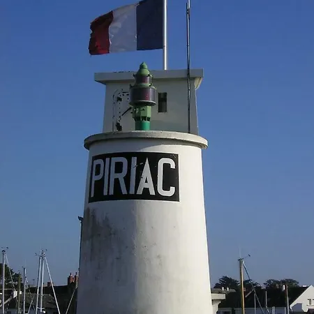Face Aux Remparts De
